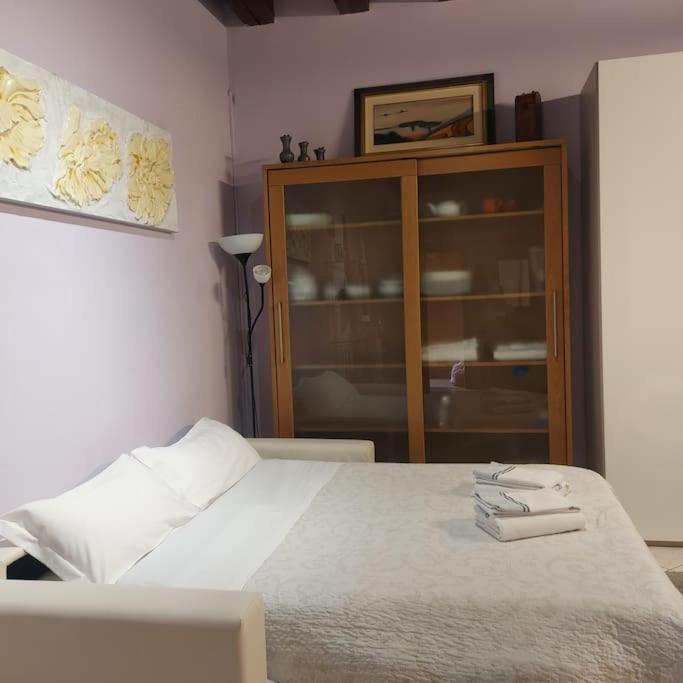 Monolocale In Piazza Isolo Διαμέρισμα Βερόνα Εξωτερικό φωτογραφία