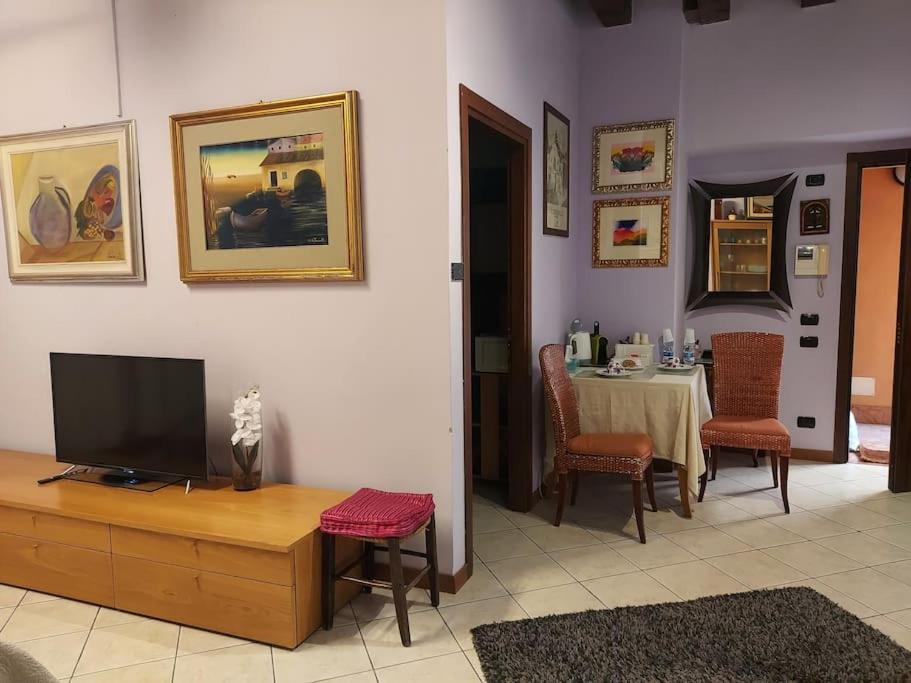 Monolocale In Piazza Isolo Διαμέρισμα Βερόνα Εξωτερικό φωτογραφία